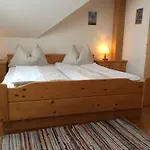 Biohof Sauschneider Apartament
