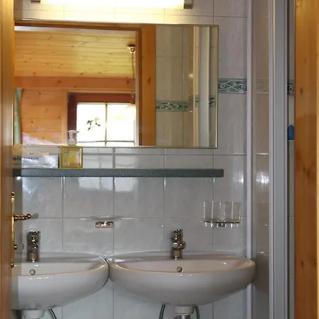 Апартаменты Biohof Sauschneider *